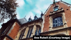 Una dintre casele documentate de Ana aparține Tatianei Niculescu-Dorobanțu, una dintre fiicele lui Ion C. Brătianu.