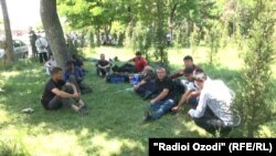 Пассажиры в ожидании рейса