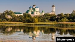 Mănăstirea Mezhiritski în Ucraina