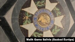 Az egykori császár képe a dómtemplom kriptájának kövén 