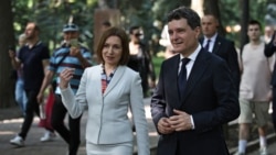 Nicușor Dan a făcut baie de mulțime la Chișinău și a spus că direcția pro-europeană trebuie să învingă la parlamentarele din septembrie
