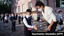 Первоклассники одной из столичных школ. 1 сентября 2020 года.