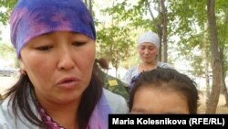 Эльнура Кадырова - сестра одного из погибших пограничников, Аксуйский район, 22 августа 2012 года.