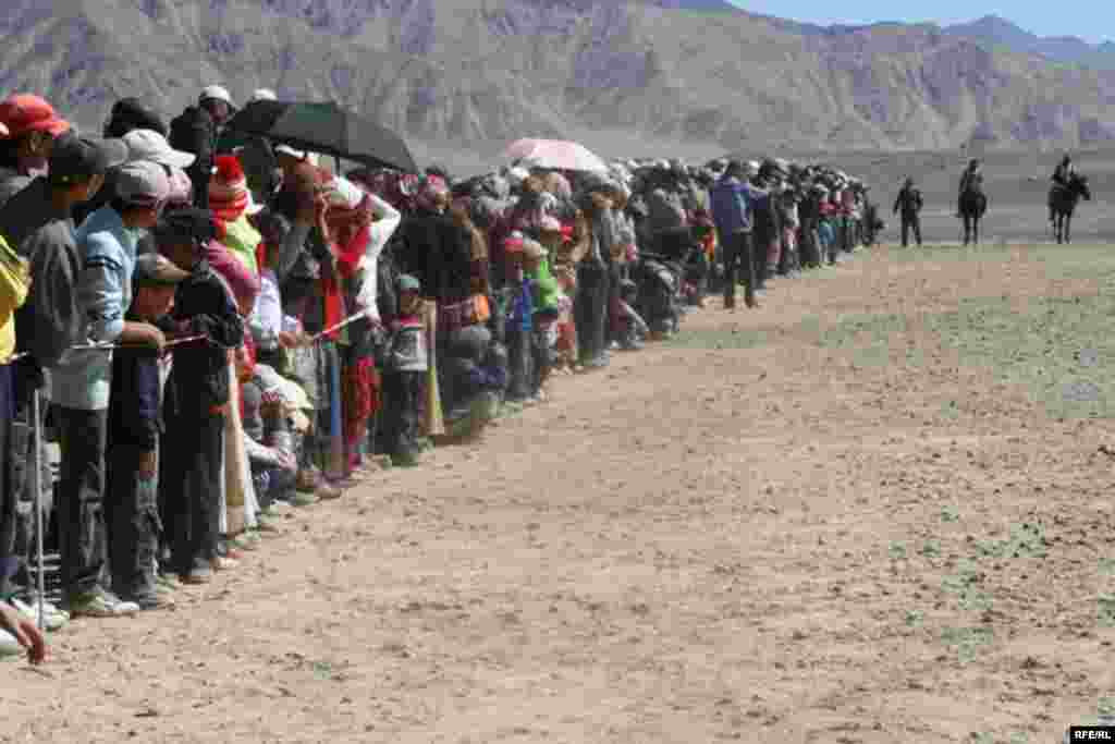 Фестиваль чынында эле жергиликтүү элге абдан жагып турду. - Tajikistan - Murgab, Gorno Badakhshan, Horse Festival 19July2009