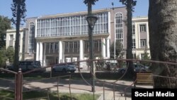 Лицей N 1 в городе Душанбе