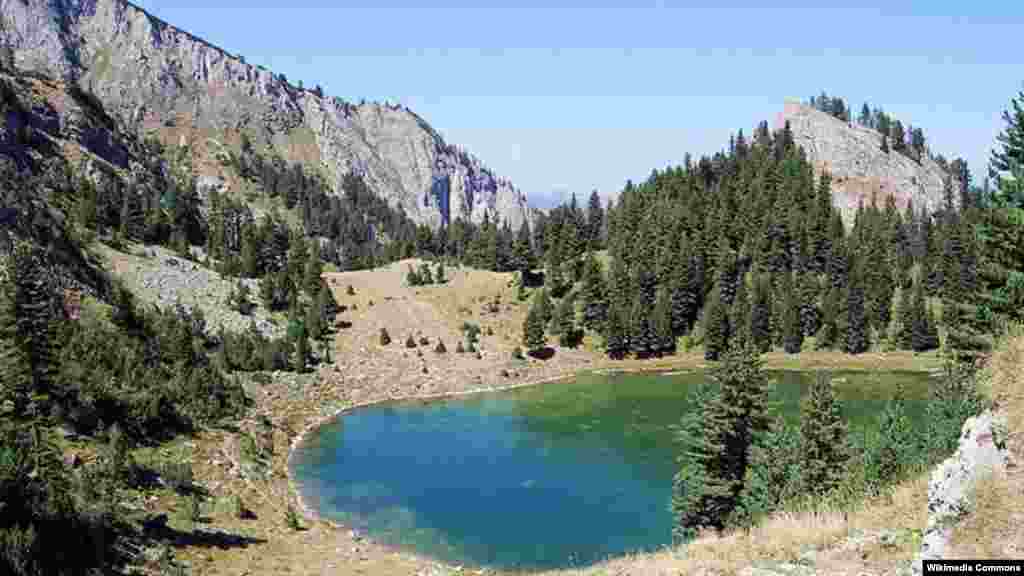 Liqeni i Kuqisht&euml;s