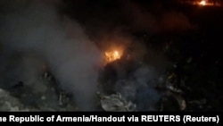 Imagini de la locul prăbușirii elicopterului militar Mi-24 rus în Armenia, pe 9 noiembrie 2020