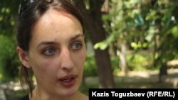 Elena Kostiucenko a denunțat crimele lui Putin în Ucraina. După ce cotidianul său a fost închis de Kremlin a fugit în exil. 