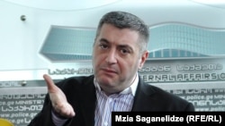 По мнению Кахи Кахишвили, в первую очередь должна быть проведена фоноскопическая экспертиза для установления подлинности этих кадров на предмет монтажа