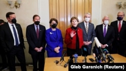 Делегація Сенату США під час візиту до Києва, 17 січня 2022 року