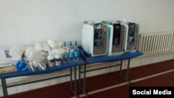 Коронавируска каршы күрөшүүдө зарыл болгон медициналык жабдуулар. Иллюстрациялык сүрөт.