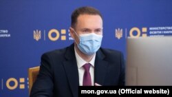 Міністр освіти і науки Сергій Шкарлет вважає, що освітяни відповідальні у питанні вакцинації