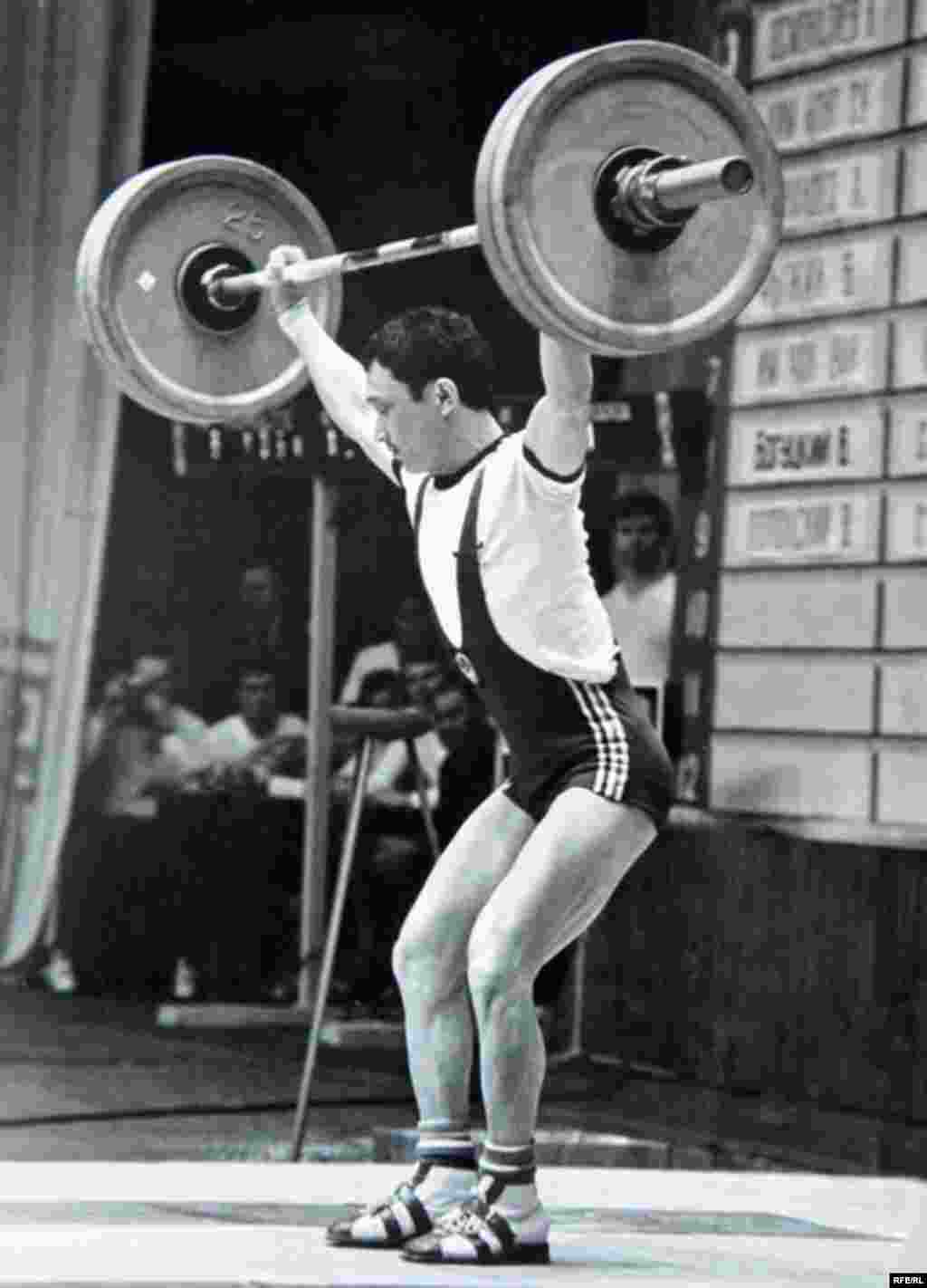 Олимпийскому чемпиону - 60 лет #13