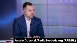 Олексій Арестович не виключає, що можуть бути спроби просунутися далі вглиб території України