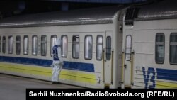За словами Криклія, поїзди почнуть курсувати з 1 червня, а залізничні каси працюватимуть з 27 травня