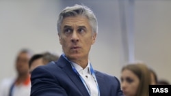 Майкл Калви.