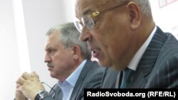 Геннадій Москаль (праворуч) та Андрій Сенченко, Сімферополь, 10 вересня 2012 року