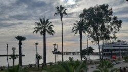 Абхазская неделя: власть компрадоров, перестрелки и купание в Голубом озере