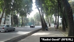 Яке аз кӯчаҳои шаҳри Душанбе