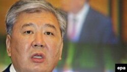 Премьер-министр Данияр Үсөнов, 2009-жылдын 22-октябры. 