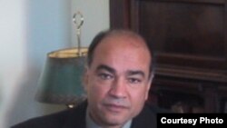 آقای نفیسی می گوید که در جبهه متحد اصولگرايان اختلافات اساسی بروز کرده است.