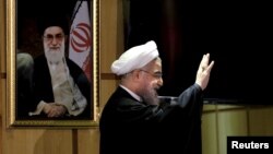 روحانی می‌گوید دولتش تابع رهبر جمهوری اسلامی است