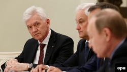 Oligarhul Ghenadi Timcenko a o întîlnire a președintelui rus Vladimir Putin cu oameni de afaceri francezi la Kremlin în mai 2016