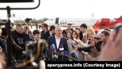 47-річний Бадра Гунба, як заявляє влада, отримав майже 55% голосів