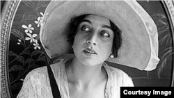 Вера Холодная