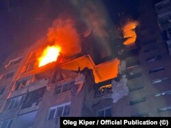 Последствия попадания дрона в многоэтажный дом в Одессе, 3 июля