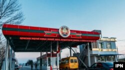 Punct de control la intrarea în regiunea transnistreană 