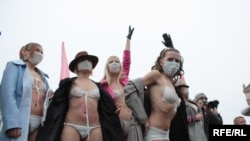 Ukrajina, protest protiv širenja panike zbog novog gripa