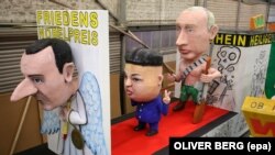 Германияда жыл сайын ушул убакытта өтчү куурчактардын парадынан бир көрүнүш