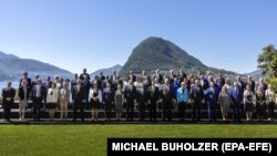 Participanții la Conferința internațională pentri reconstrucția Ucrainei, Lugano, 5 iulie 2022. 