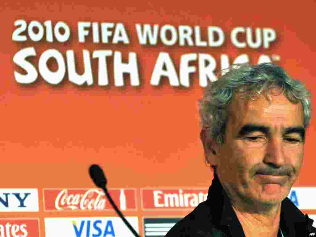 საფრანგეთის ნაკრების მწვრთნელის პოსტზე რაიმონ დომენეკის ექვსწლიანი კარიერა სავალალოდ დასრულდა. - სამხრეთ აფრიკის სტადიონებზე გრძელდება მსოფლიო ჩემპიონატი ფეხბურთში. ფიფას თასისთვის ბრძოლა ძალას იკრებს. გამარჯვებული 11 ივლისს გამოვლინდება. 