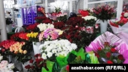 Түркмөнстандагы гүл базар, Ашхабад