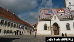 S obzirom na ozbiljnost izrečenih prijetnji, u svibnju su na Markov trg odmah upućene i raspoređene dodatne policijske snage (Na fotografiji Markov trg u Zagrebu).