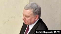 Міністр оборони також нагадав, що черговий призов на строкову службу указом президента перенесений із квітня-червня на травень-липень 2020 року