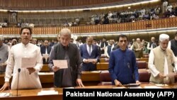 د جولای پر ۲۵مه په انتخاباتو کې تحریک انصاف په قامي اسمبلۍ کې زیاتې څوکۍ وګټلې او عمران خان وزیراعظم شو