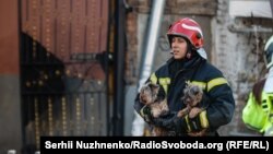 Робота рятувальників під час великої війни. Фоторепортаж до Дня рятівника 