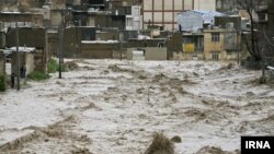 سیل در خرم آباد (عکس روز دوشنبه ۱۲ فروردین)
