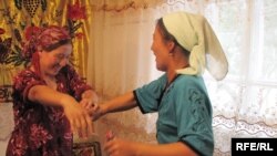 "Азаттык" үналгысынын кыз ала качууга арналган видео тасмасынан сүрөт, 2010-жылдын май айы