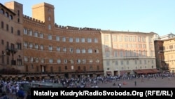 Сієна, площа Кампо – місце перегонів паліо