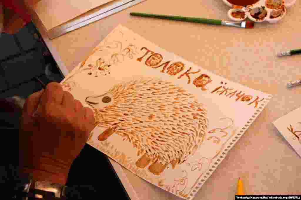 Робота однієї з учасниць майстеркласу&nbsp;на фестивалі &laquo;Toloka&raquo; &ndash; малюнок кавою&nbsp;