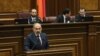 Премьер-министр Никол Пашинян в парламенте, 15 апреля 2020 г.