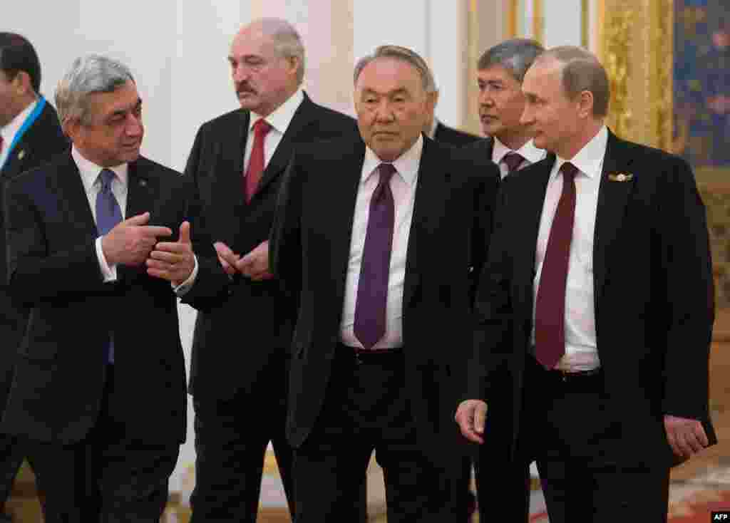 На полях заседания Высшего Евразийского экономического совета. Москва, 8 мая 2015 года.