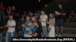 Оплески для білорусів у Донецьку