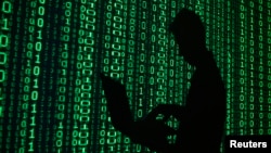 Як пояснюють у Держспецзв’язку, хакери троянізують установчі файли й розміщують їх у безкоштовному доступі на торент-трекерах