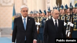 Президент Казахстану Касим-Жомарт Токаєв і президент Росії Володимир Путін на зустрічі в Астані, 27 листопада 2024 року