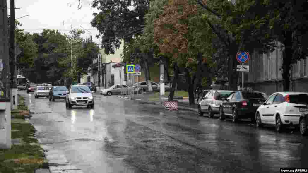 По информации Крымского управления по гидрометеорологии и мониторингу окружающей среды, сложные погодные условия ожидаются и 15 сентября